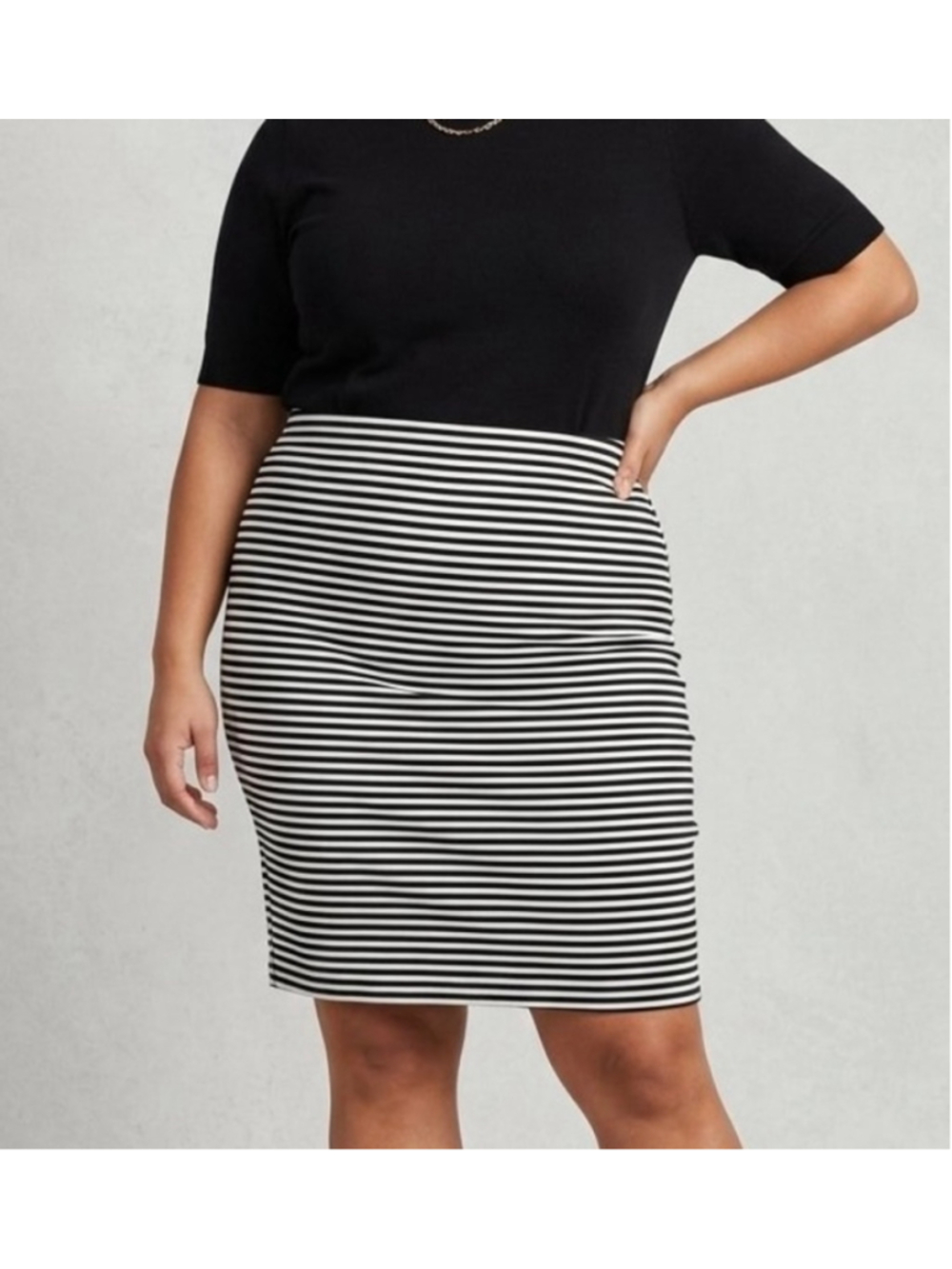Women's Torrid Striped Mini Skirt, Black and White, Size 3X.  2085